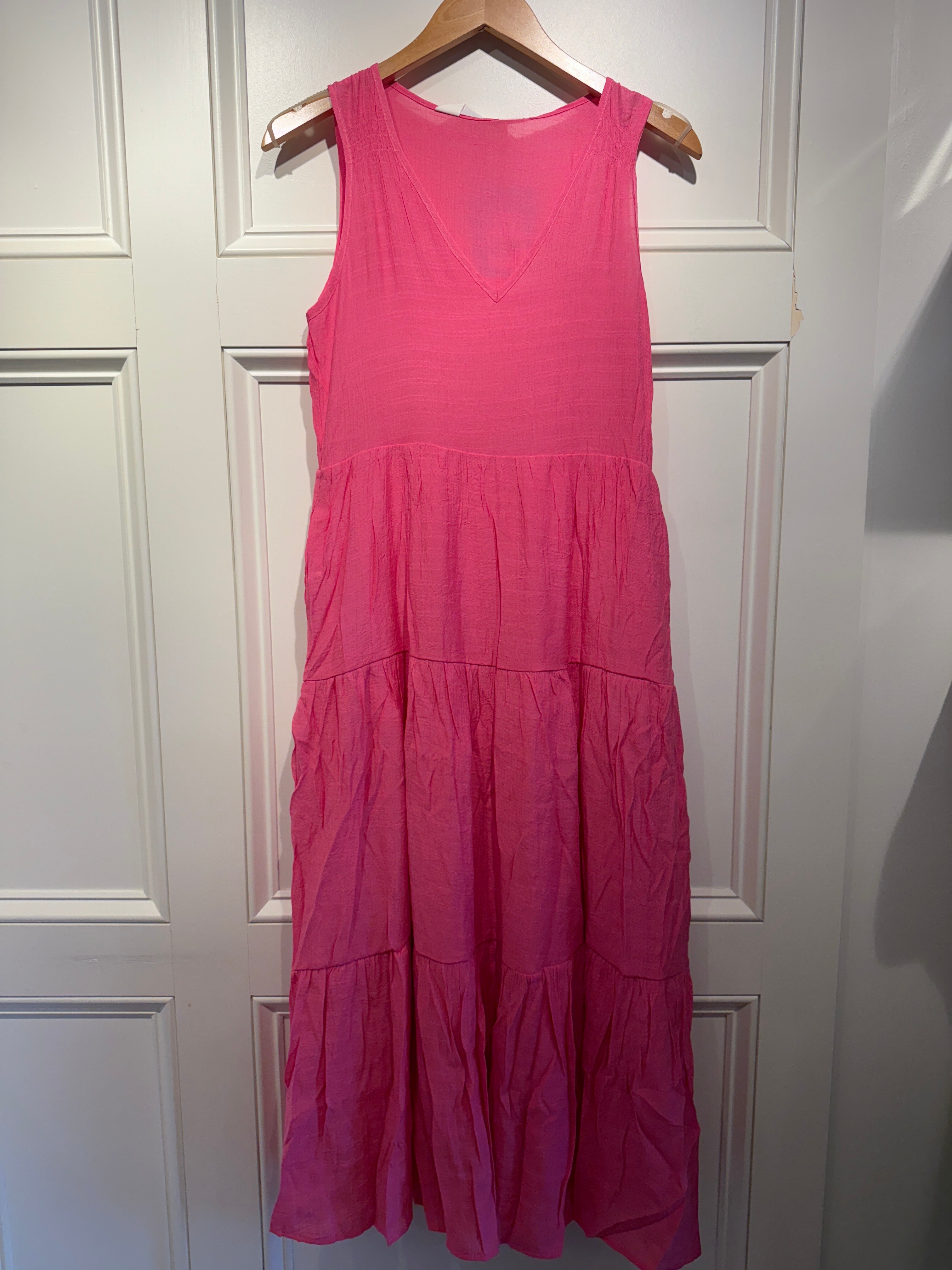 Compania Fantastica Pink Tiered Midi Dress
