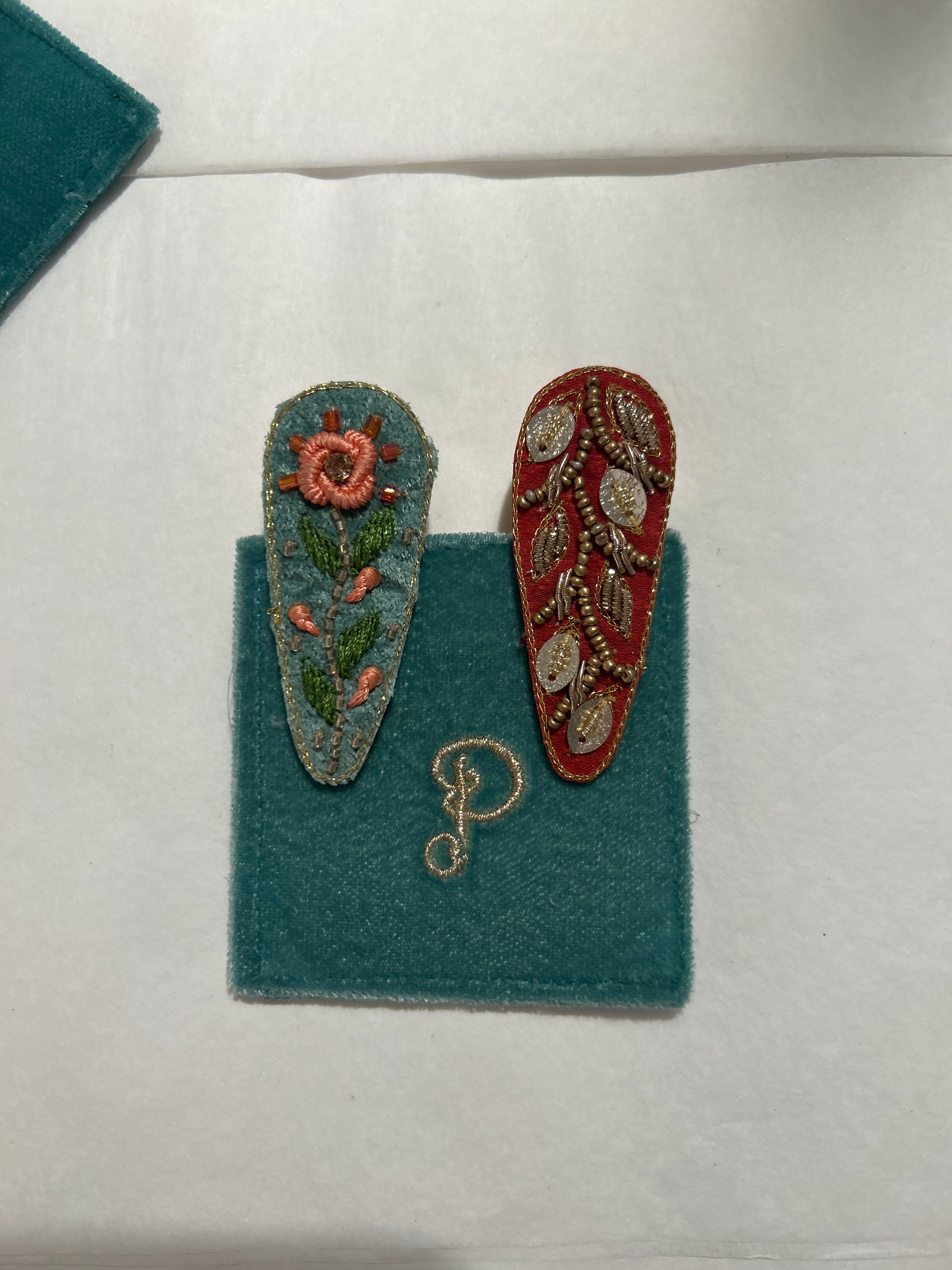 Powder Embellished Hair Clips