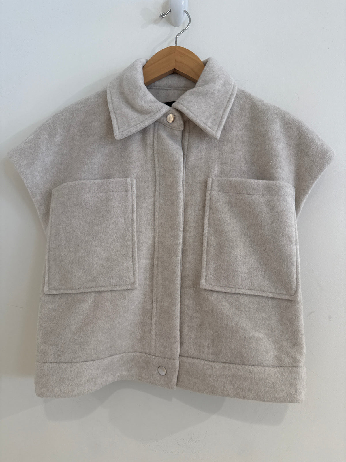 Dolce Cabo Two Pocket Vest Oatmeal