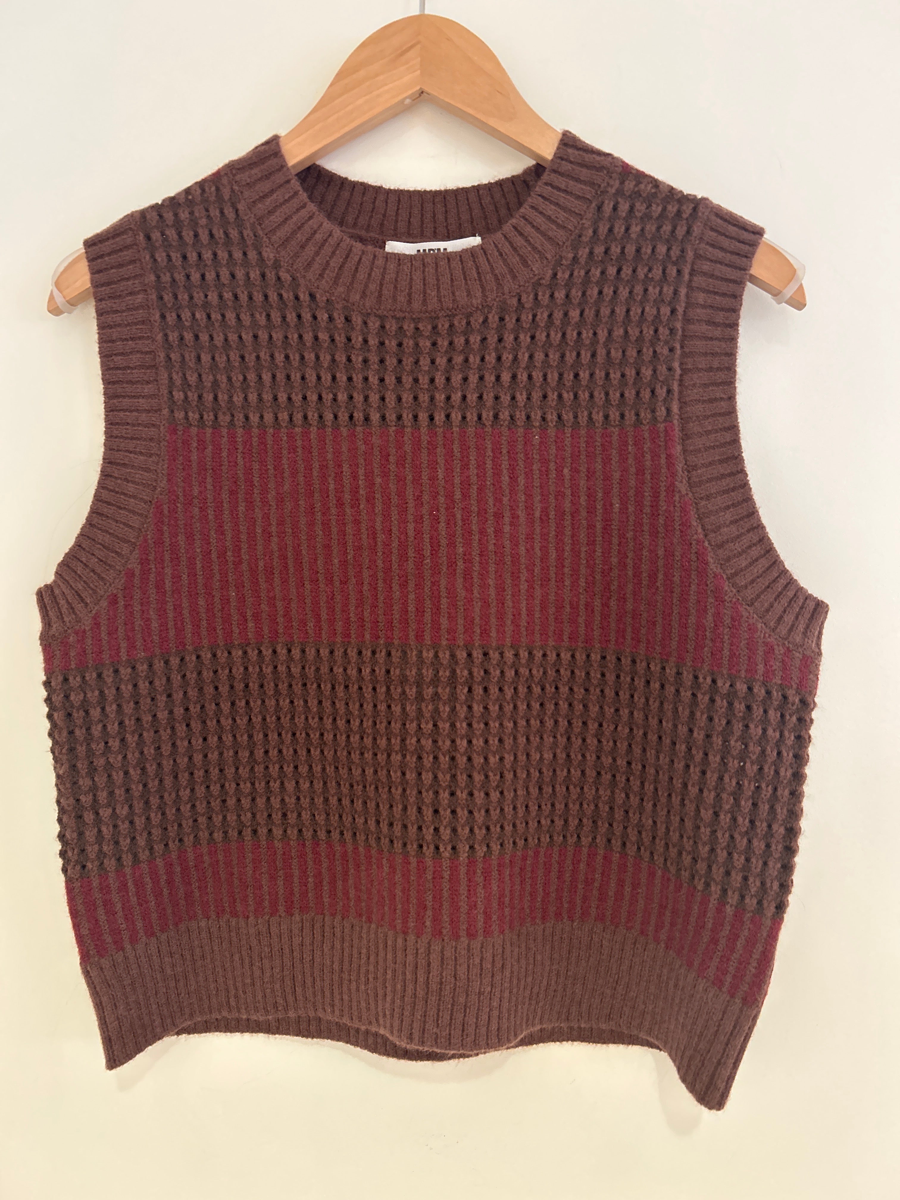 MD'M Sweater Vest
